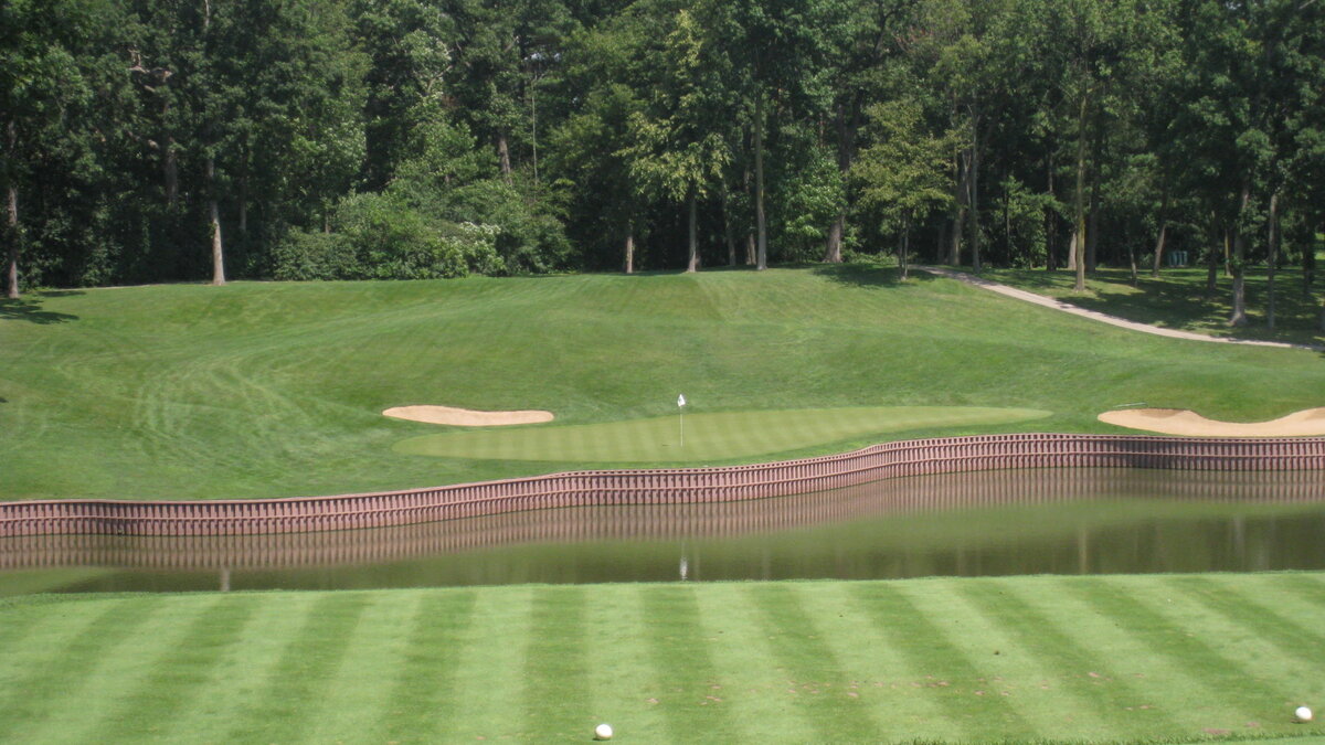 Medinah Country Club No. 17